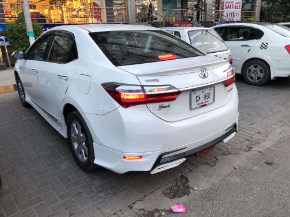 Toyota Corolla - 2014  Toyota Corolla - 2014  Image-2