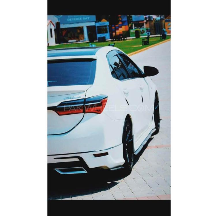 Toyota Corolla - 2018  Toyota Corolla - 2018  Image-2