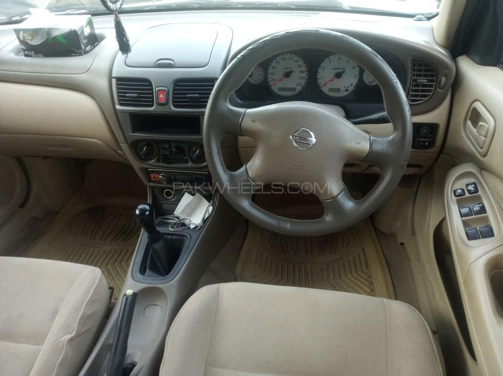 Nissan Sunny 2010 for Sale in Gujranwala Nissan Sunny 2010 for Sale in Gujranwala Image-7