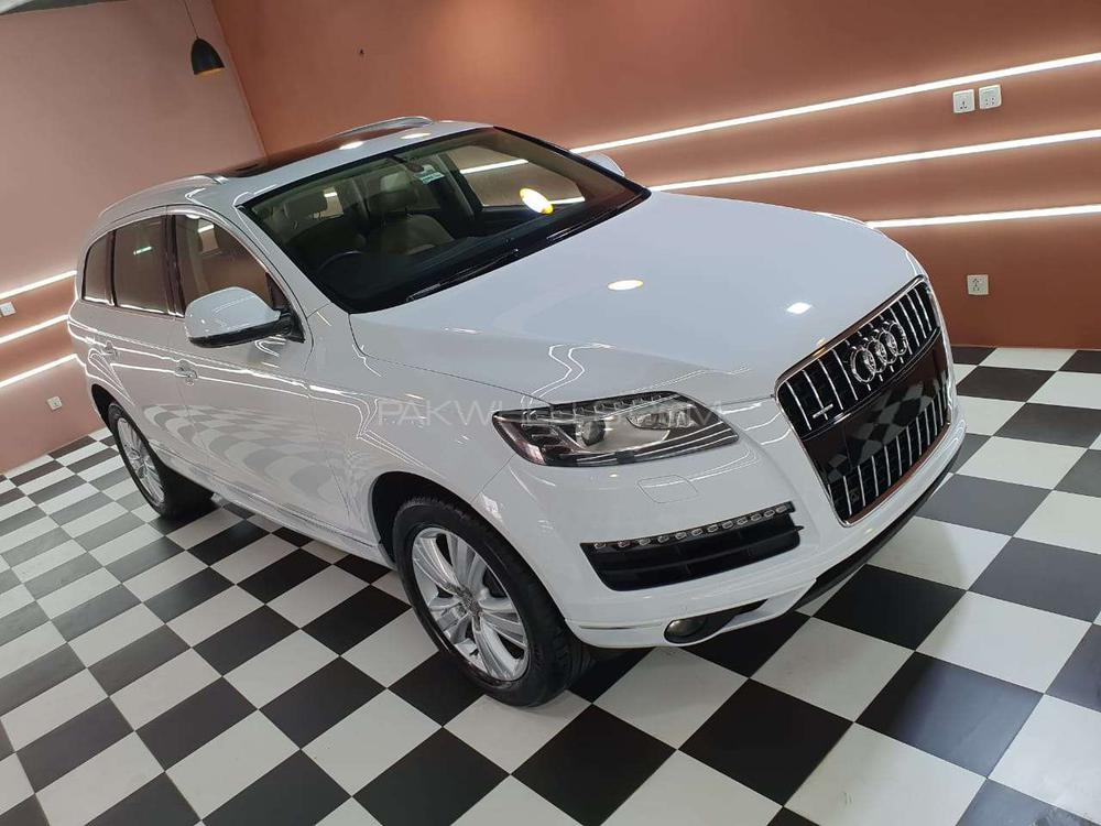 آوڈی کیو 7 2012 for Sale in لاہور آوڈی کیو 7 2012 for Sale in لاہور Image-3