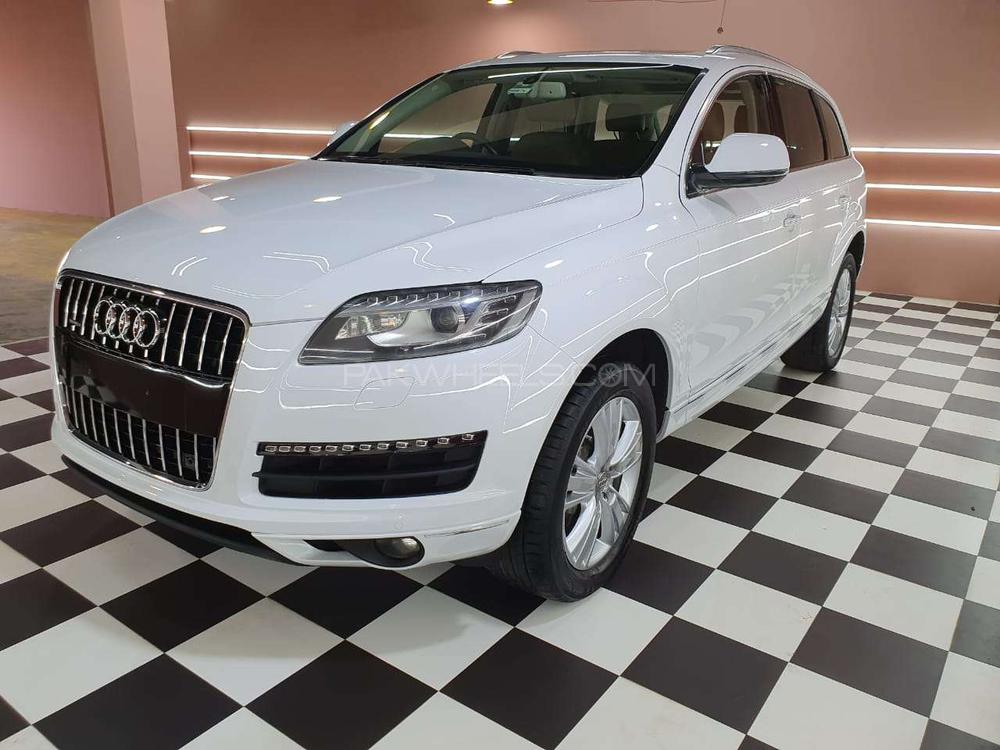 آوڈی کیو 7 2012 for Sale in لاہور آوڈی کیو 7 2012 for Sale in لاہور Image-4