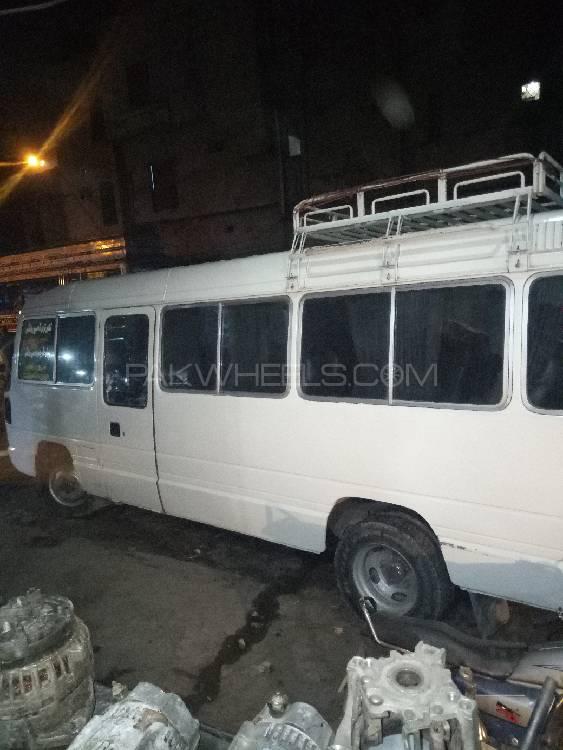 Toyota Coaster 2003 for Sale in Lahore Image-1