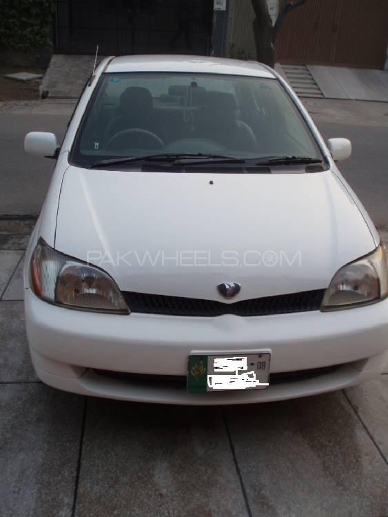 Toyota Platz 2002 for Sale in Lahore Image-1
