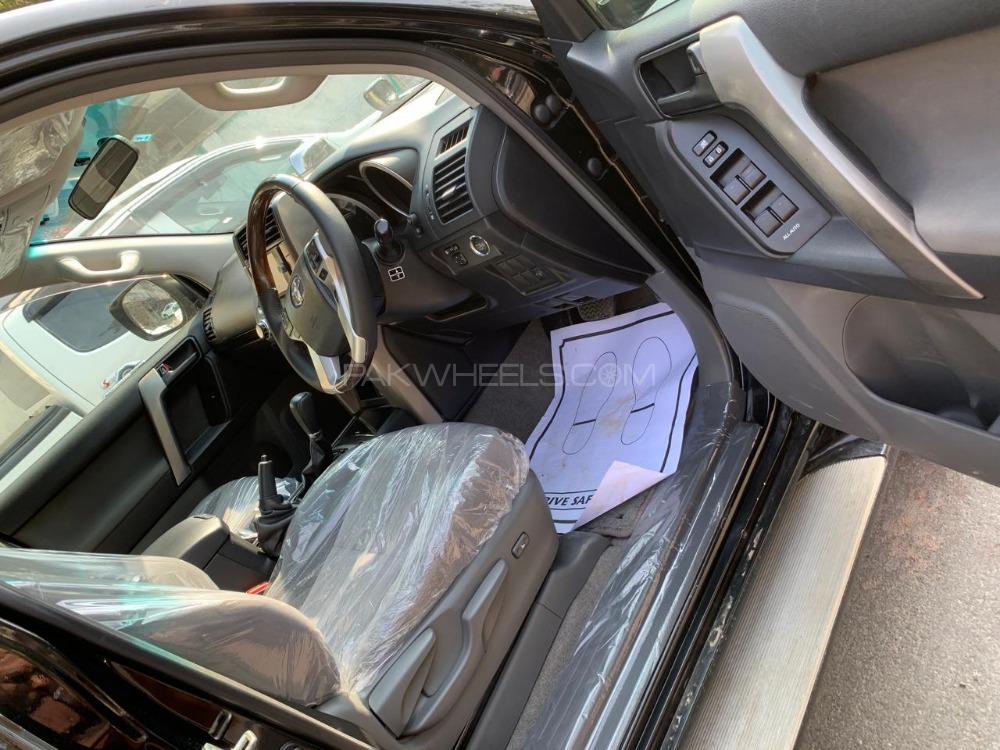 Toyota Prado 2012 for Sale in Lahore Toyota Prado 2012 for Sale in Lahore Image-8