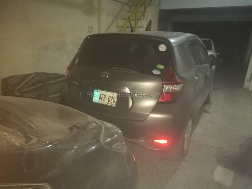 Nissan Note 2017 for Sale in Peshawar Image-1