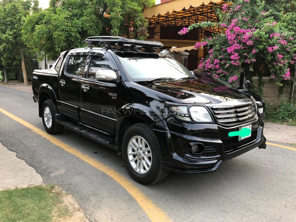 Toyota Hilux 2015 for Sale in Lahore Image-1