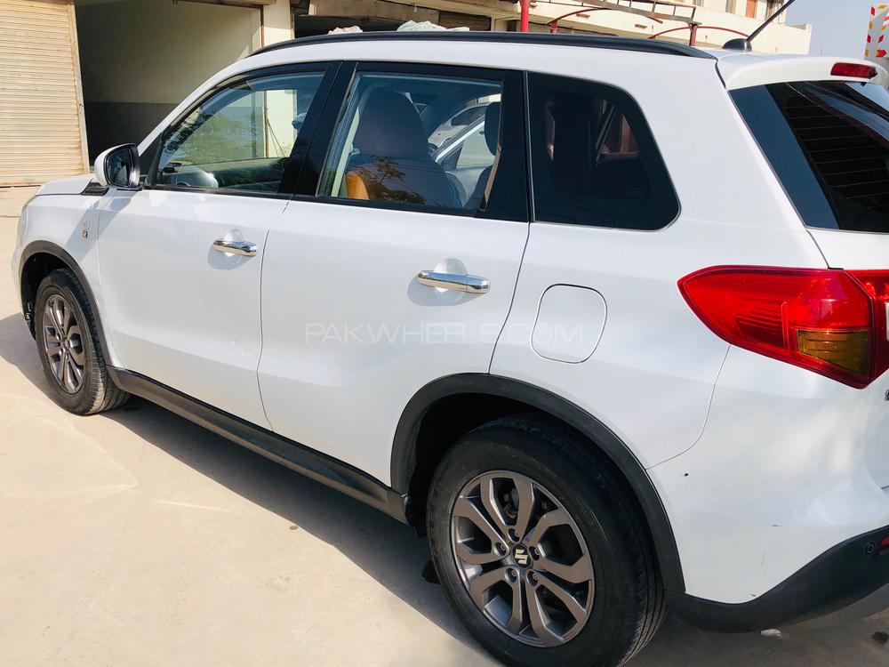 Suzuki Vitara 2018 for Sale in Multan Suzuki Vitara 2018 for Sale in Multan Image-2