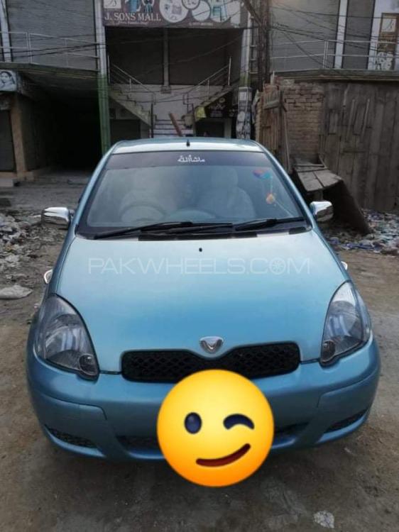 Toyota Vitz 2002 for Sale in Nowshera cantt Image-1