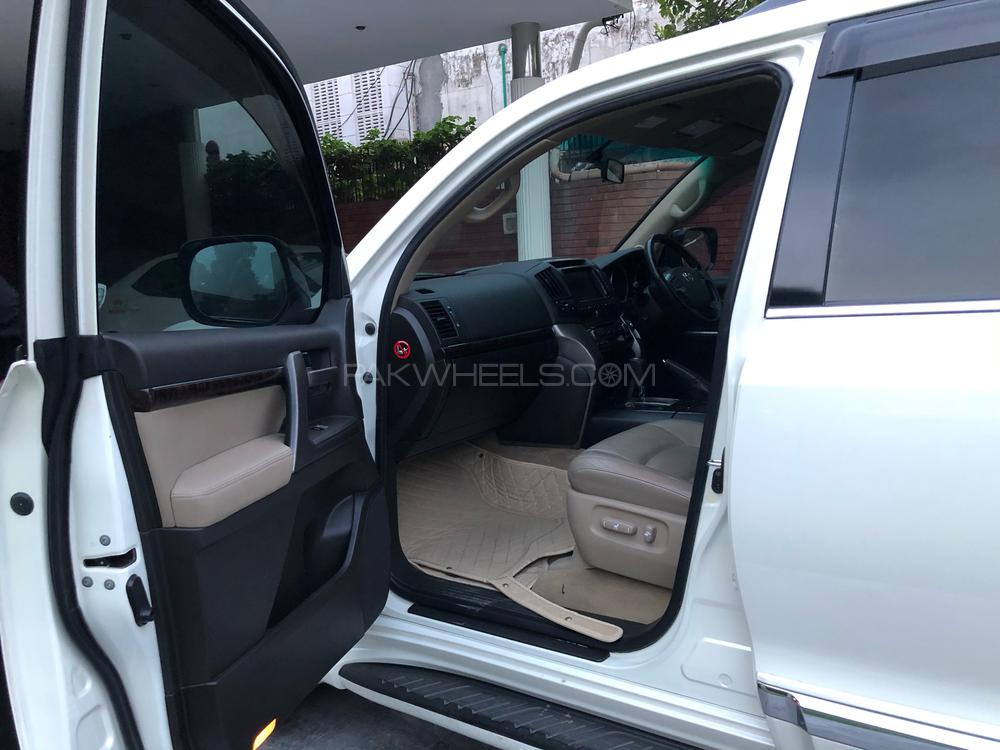 Toyota Land Cruiser 2008 for Sale in Lahore Toyota Land Cruiser 2008 for Sale in Lahore Image-11