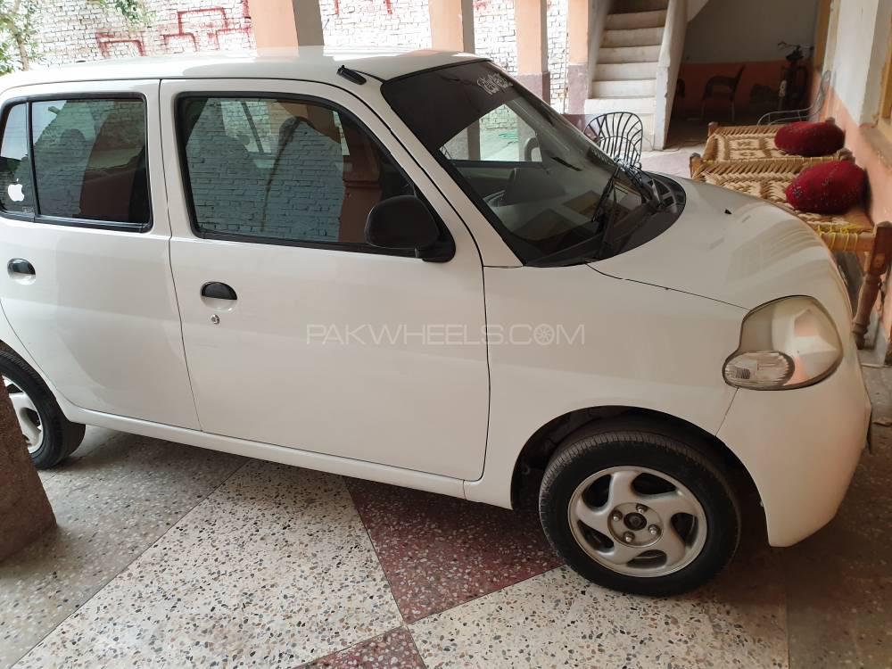 Daihatsu Esse 2011 for Sale in Peshawar Daihatsu Esse 2011 for Sale in Peshawar Image-2