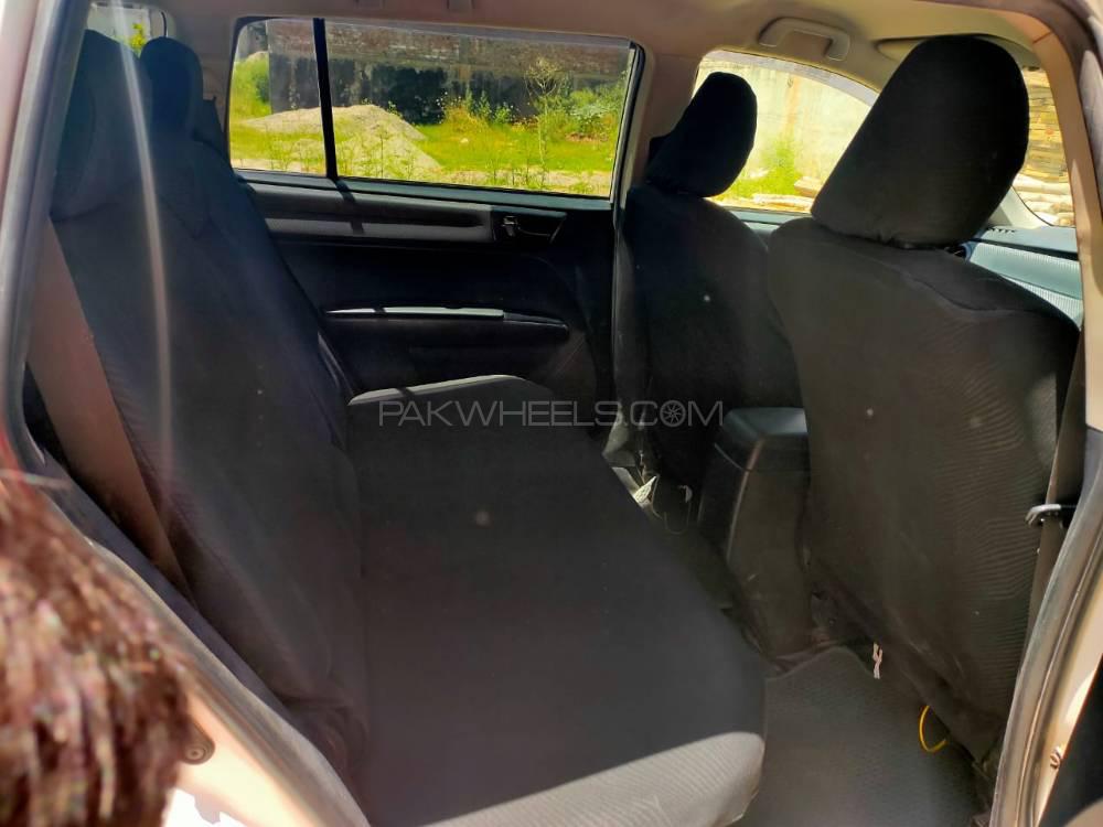 Toyota Corolla Fielder 2014 for Sale in Peshawar Toyota Corolla Fielder 2014 for Sale in Peshawar Image-5