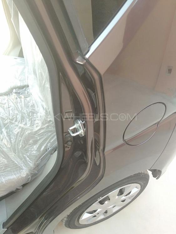 Daihatsu Move 2015 for Sale in Karachi Daihatsu Move 2015 for Sale in Karachi Image-12