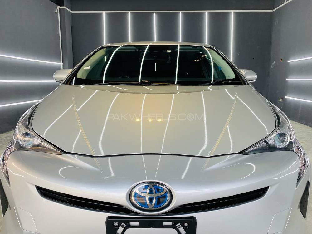 Toyota Prius 2017 for Sale in Peshawar Image-1