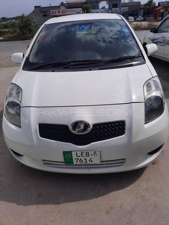 Toyota Vitz 2006 for Sale in Nowshera Image-1