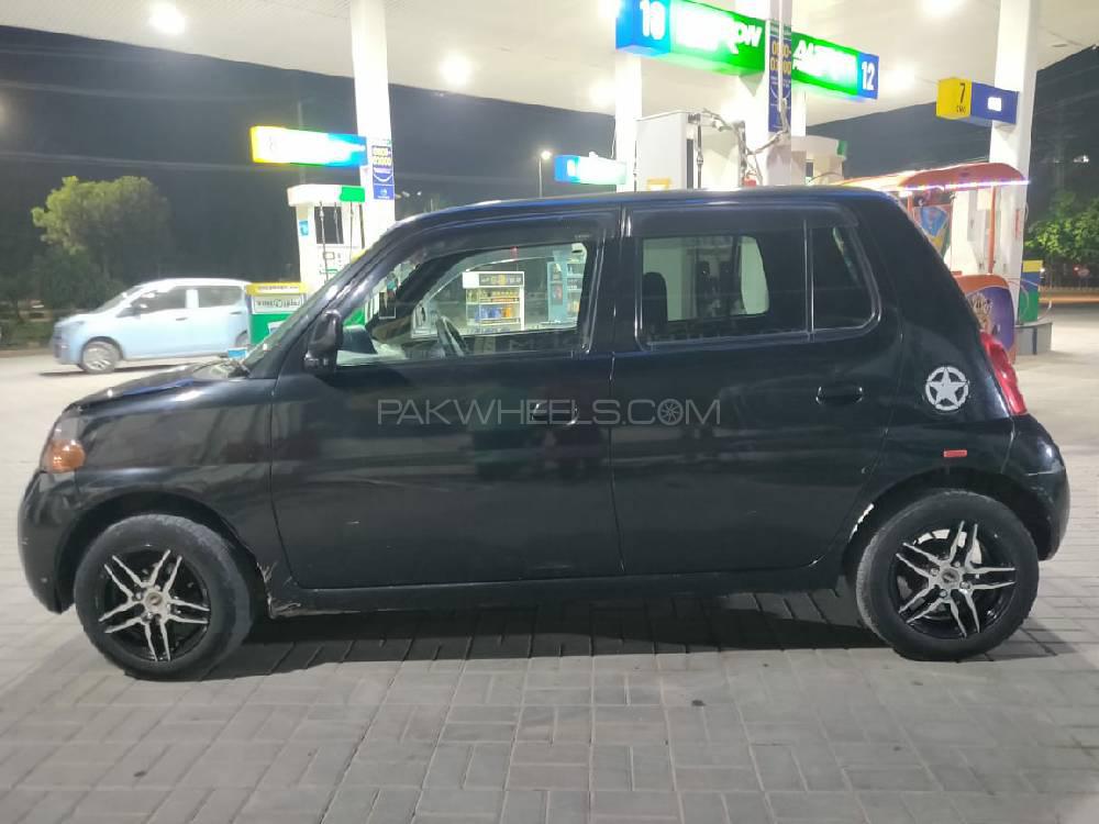 Daihatsu Esse 2010 for Sale in Lahore Daihatsu Esse 2010 for Sale in Lahore Image-4