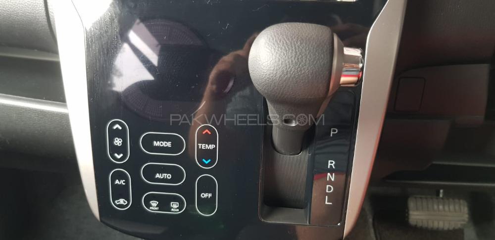 Nissan Dayz Highway Star 2017 for Sale in Lahore Nissan Dayz Highway Star 2017 for Sale in Lahore Image-13