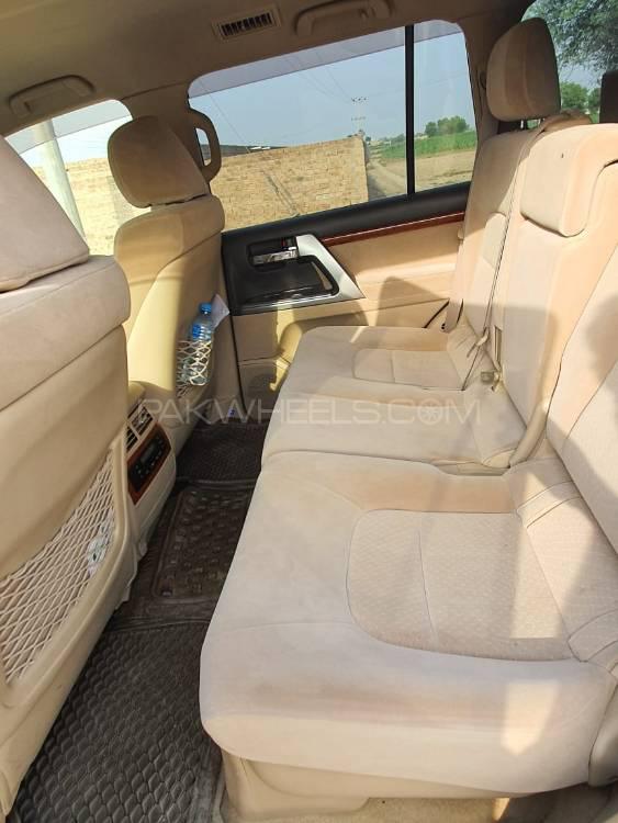 Toyota Land Cruiser 2013 for Sale in Vehari Toyota Land Cruiser 2013 for Sale in Vehari Image-9