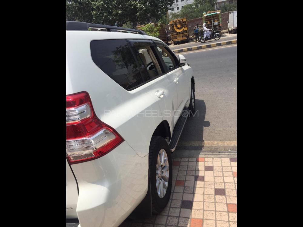 Toyota Prado 2014 for Sale in Lahore Toyota Prado 2014 for Sale in Lahore Image-4
