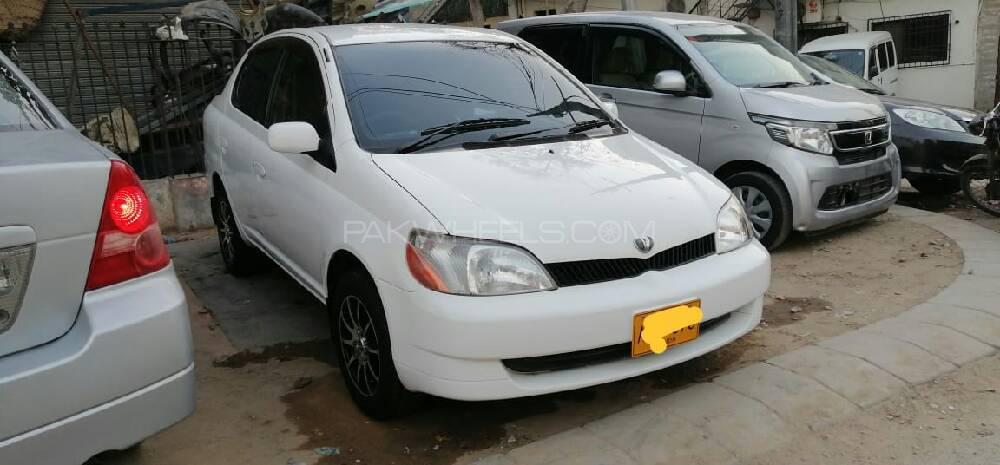 Toyota Platz 2002 for Sale in Karachi Image-1