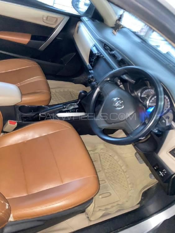 Toyota Corolla 2017 for Sale in Peshawar Toyota Corolla 2017 for Sale in Peshawar Image-6