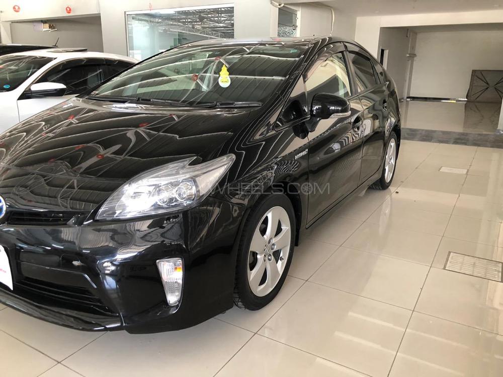 Toyota Prius 2013 for Sale in Peshawar Toyota Prius 2013 for Sale in Peshawar Image-6