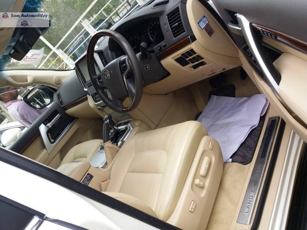 ٹویوٹا لینڈ کروزر 2015 for Sale in کراچی ٹویوٹا لینڈ کروزر 2015 for Sale in کراچی Image-5
