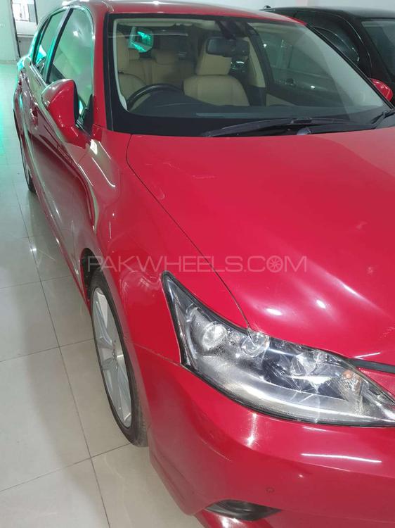 Lexus CT200h 2015 for Sale in Lahore Lexus CT200h 2015 for Sale in Lahore Image-3