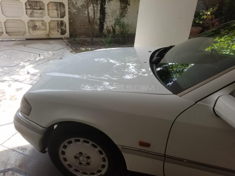 Mercedes Benz 250 D - 1996  Mercedes Benz 250 D - 1996  Image-3
