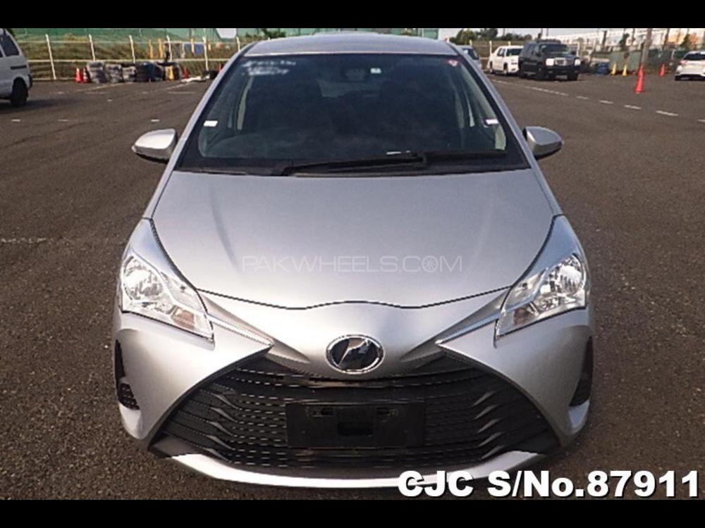 Toyota Vitz 2017 for Sale in Karachi Image-1