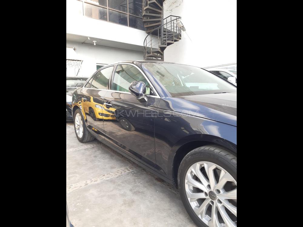 Audi A4 2016 for Sale in Karachi Audi A4 2016 for Sale in Karachi Image-3