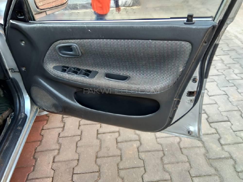 Toyota Corolla 2001 for Sale in Sargodha Toyota Corolla 2001 for Sale in Sargodha Image-4