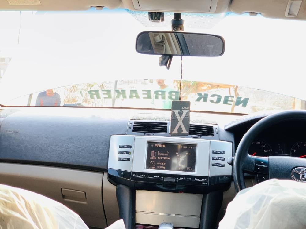 Toyota Mark X 2004 for Sale in Lahore Toyota Mark X 2004 for Sale in Lahore Image-12