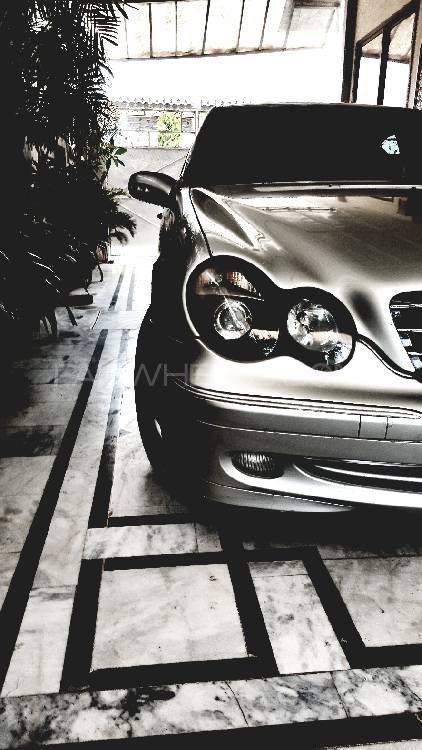 Mercedes Benz C Class 2003 for Sale in Peshawar Image-1