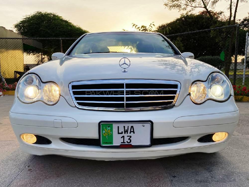 Mercedes Benz C Class 2003 for Sale in Lahore Image-1