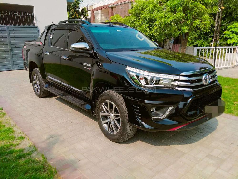 Toyota Hilux 2018 for Sale in Lahore Toyota Hilux 2018 for Sale in Lahore Image-2