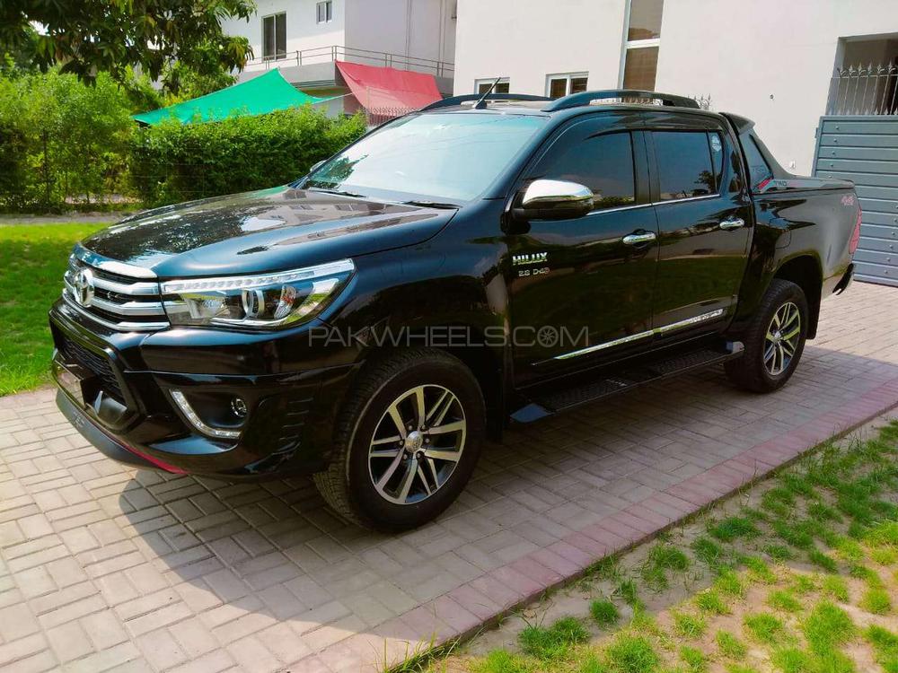 Toyota Hilux 2018 for Sale in Lahore Toyota Hilux 2018 for Sale in Lahore Image-3