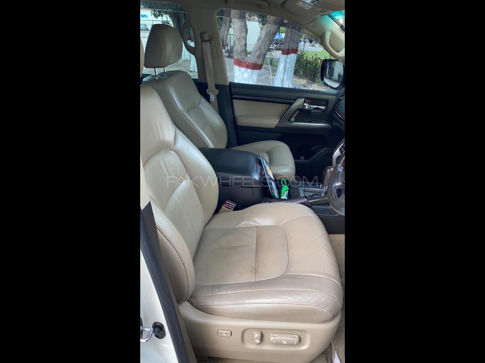 Toyota Land Cruiser 2008 for Sale in Sialkot Toyota Land Cruiser 2008 for Sale in Sialkot Image-2