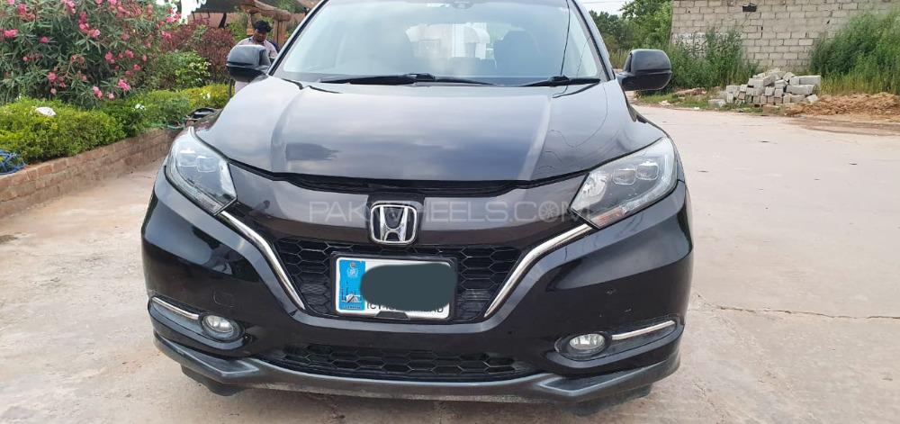 Honda Vezel 2015 for Sale in Islamabad Image-1