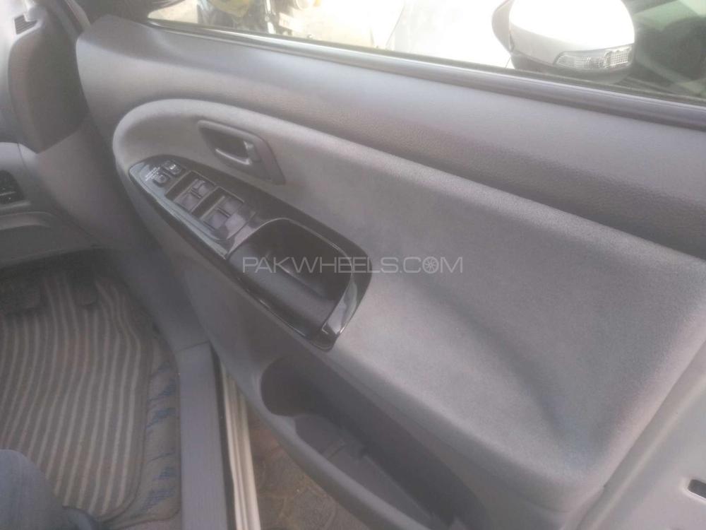 Toyota Estima 2001 for Sale in Rawalpindi Toyota Estima 2001 for Sale in Rawalpindi Image-9