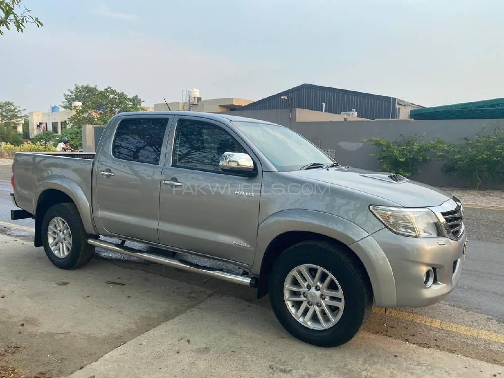 Toyota Hilux 2015 for Sale in Lahore Toyota Hilux 2015 for Sale in Lahore Image-18