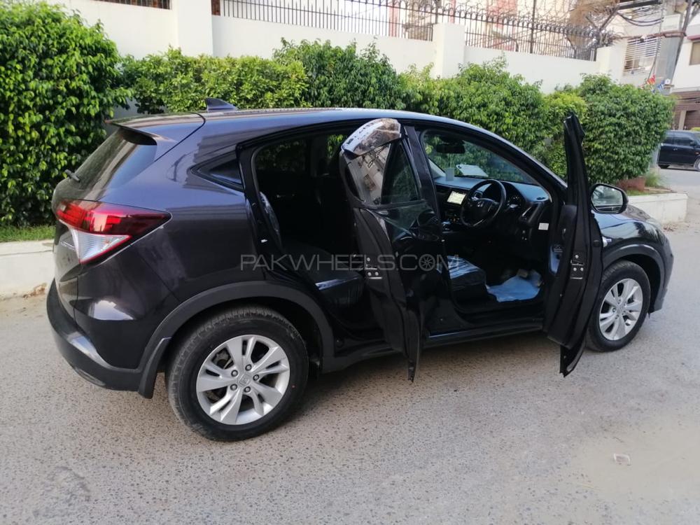 Honda Vezel 2013 for Sale in Karachi Honda Vezel 2013 for Sale in Karachi Image-11
