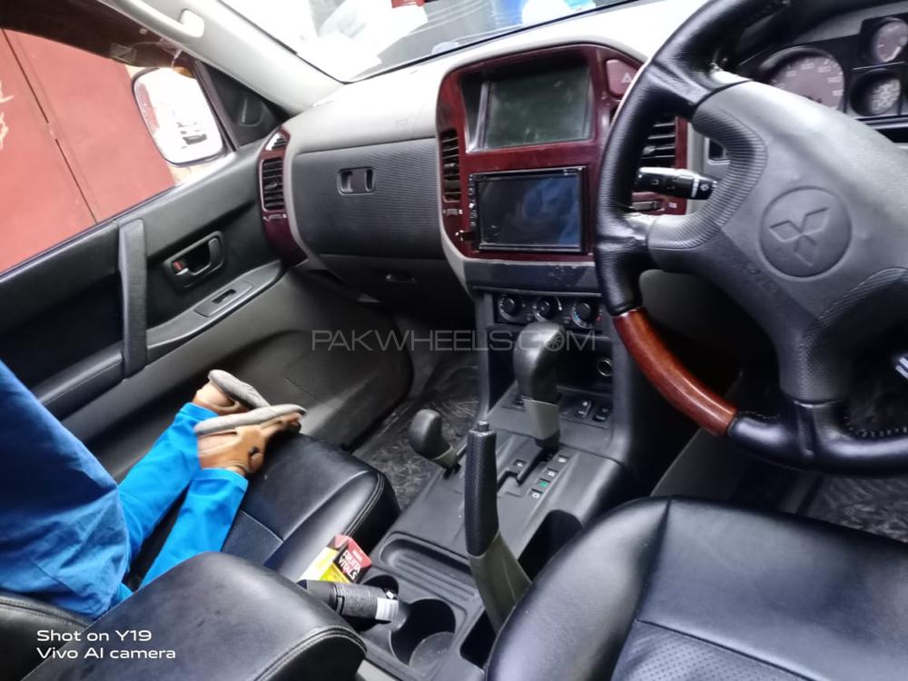 Mitsubishi Pajero 2000 for Sale in Rawalpindi Mitsubishi Pajero 2000 for Sale in Rawalpindi Image-8