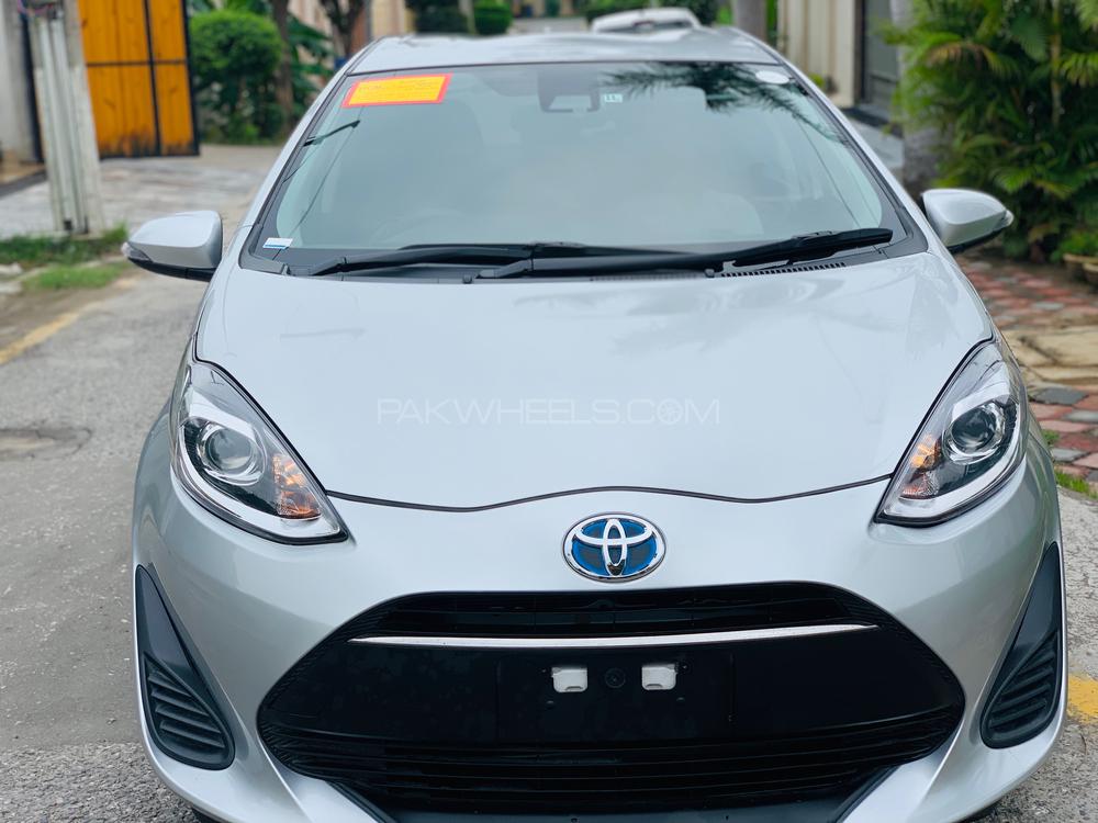 Toyota Aqua 2017 for Sale in Sialkot Image-1