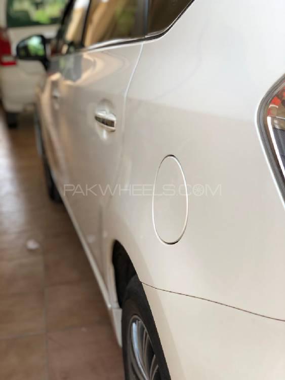 Toyota Prius Alpha 2014 for Sale in Karachi Toyota Prius Alpha 2014 for Sale in Karachi Image-13