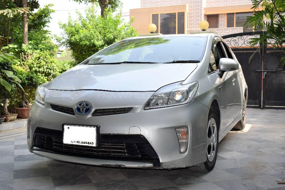 Toyota Prius 2013 for Sale in Islamabad Image-1