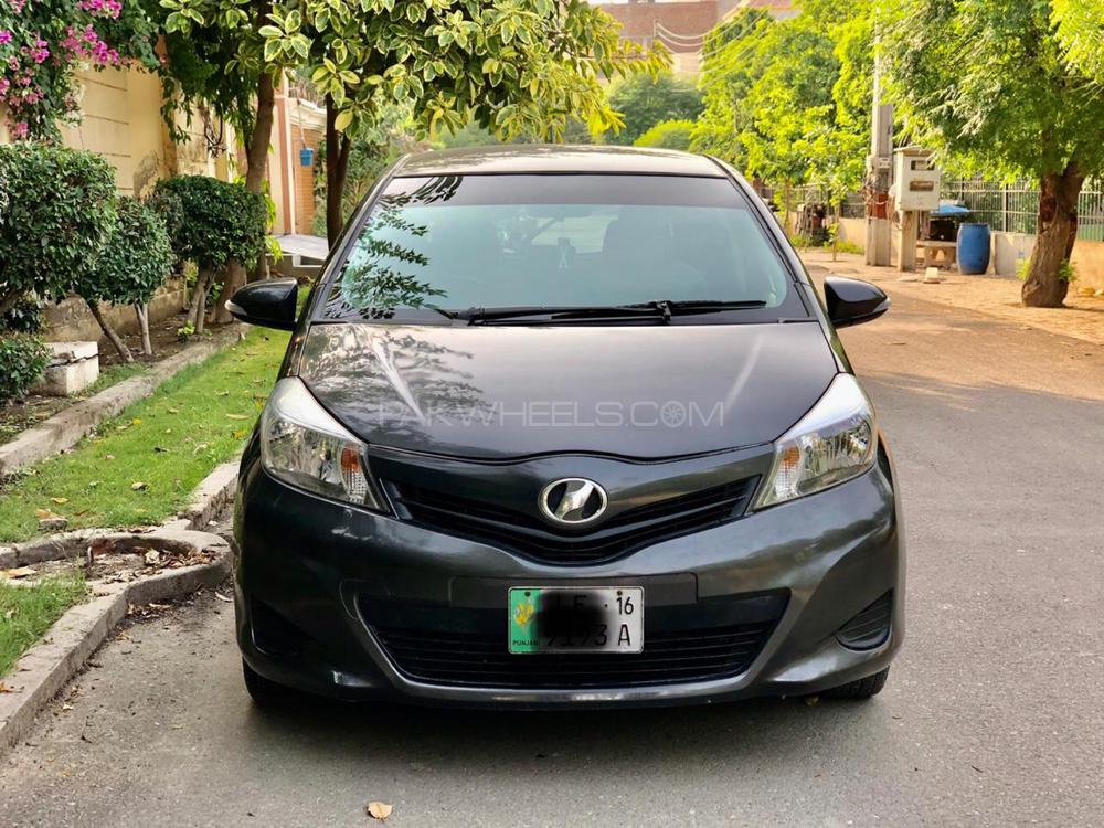 Toyota Vitz 2014 for Sale in Faisalabad Image-1
