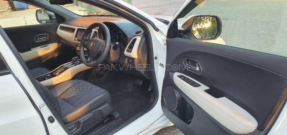 Honda Vezel 2016 for Sale in Lahore Honda Vezel 2016 for Sale in Lahore Image-11