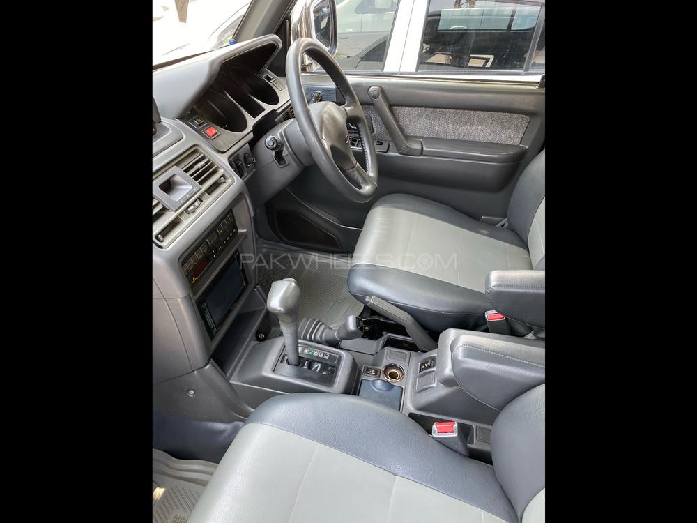 Mitsubishi Pajero 2013 for Sale in Islamabad Mitsubishi Pajero 2013 for Sale in Islamabad Image-6