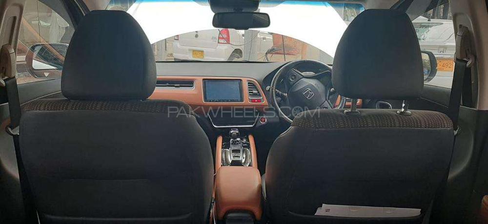 Honda Vezel 2014 for Sale in Karachi Honda Vezel 2014 for Sale in Karachi Image-7