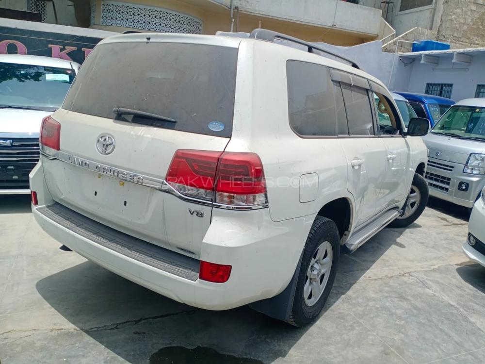 Toyota Land Cruiser 2016 for Sale in Karachi Toyota Land Cruiser 2016 for Sale in Karachi Image-5